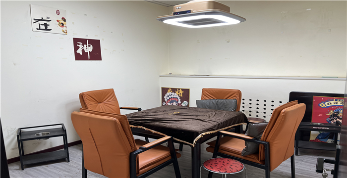 f6963854f0a71c518e875eaa7562c4a